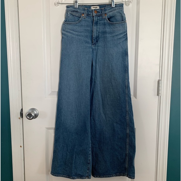 Wrangler World Wide wide leg jeans size 25x30 - Picture 1 of 7